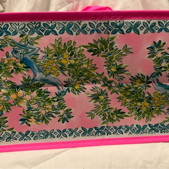 Lilly Pulitzer reusable shopping bag ! Tropical theme ! - Picture 2 of 3